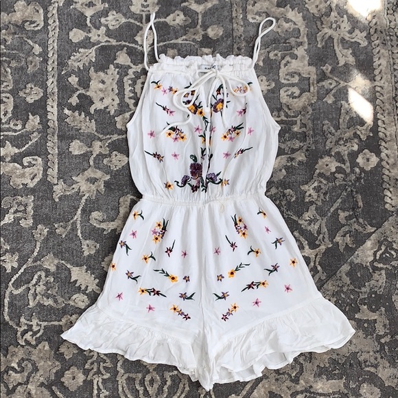 Glamorous White Summer Romper With Embroidery XS - Picture 4 of 6